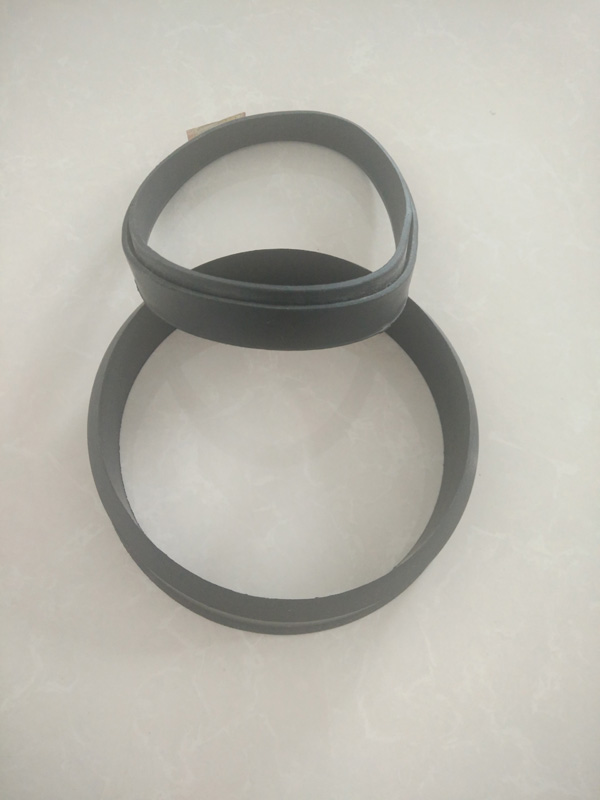 Rubber expansion joint